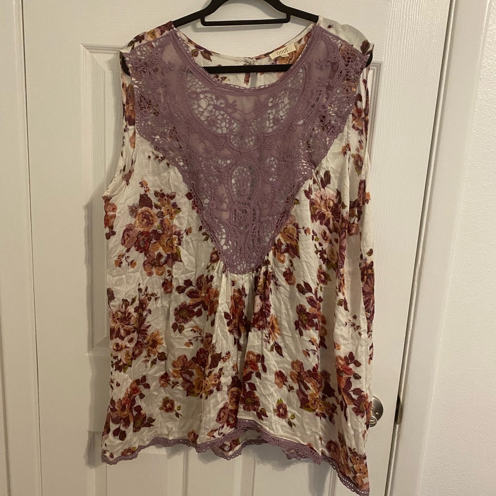 Chic Soul Floral & Lace Tank